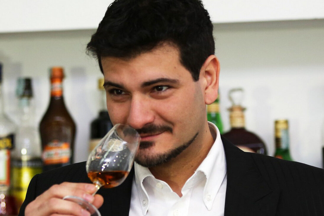 Tasting rum by Leonardo Pinto